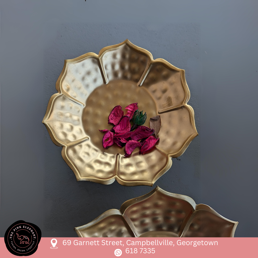 Standing Lotus Urli