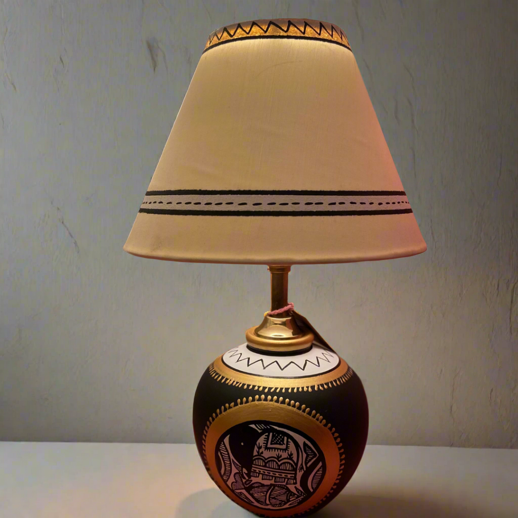 Terracotta Lamp - Black