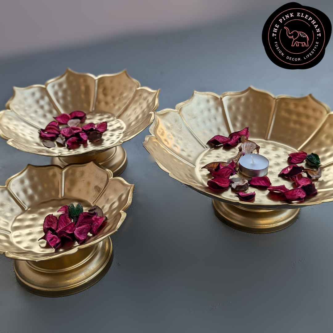 Standing Lotus Urli